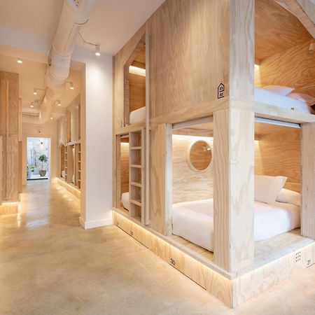 Colo Colo Hostel Валенсия Екстериор снимка
