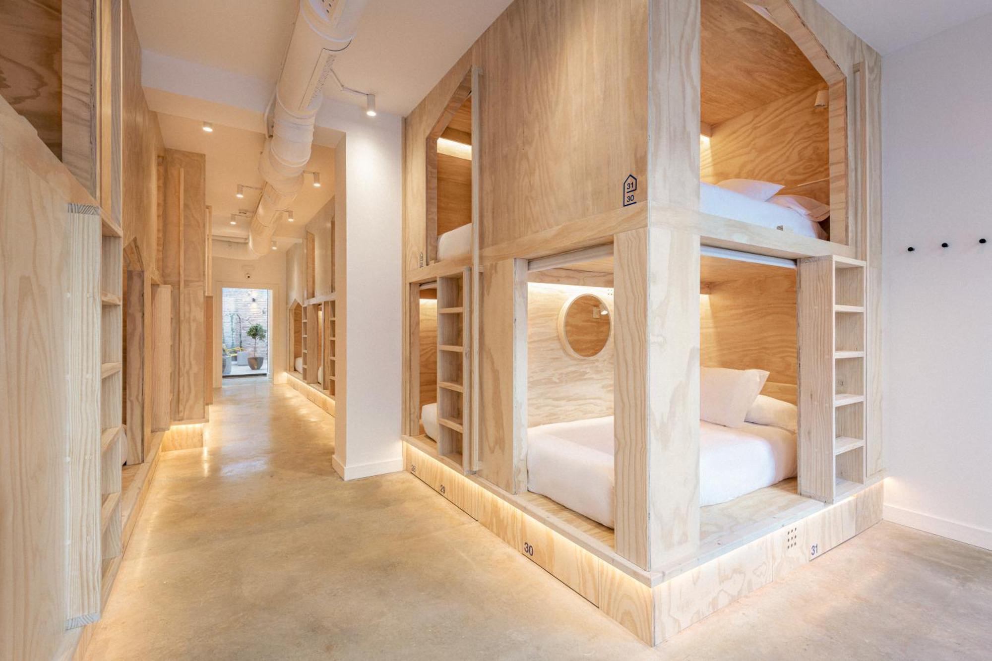 Colo Colo Hostel Валенсия Екстериор снимка