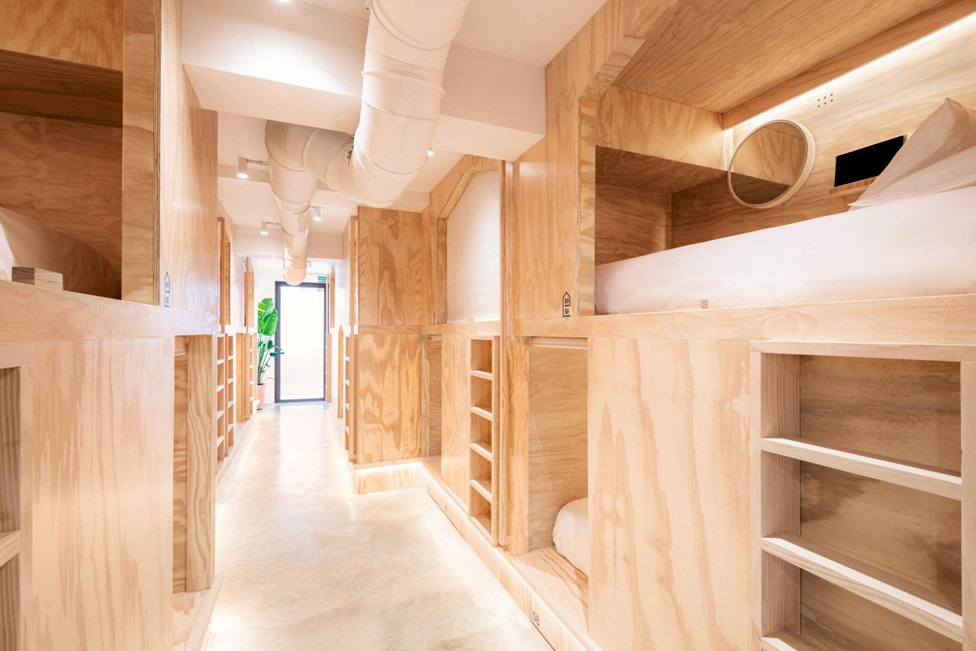 Colo Colo Hostel Валенсия Екстериор снимка